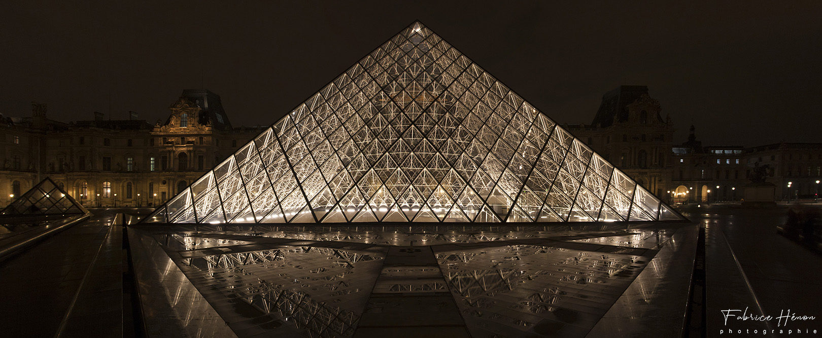 Pyramide Louvre